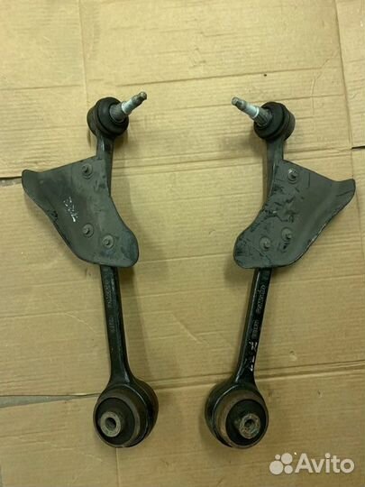 Рычаг подвески нижний передний левый