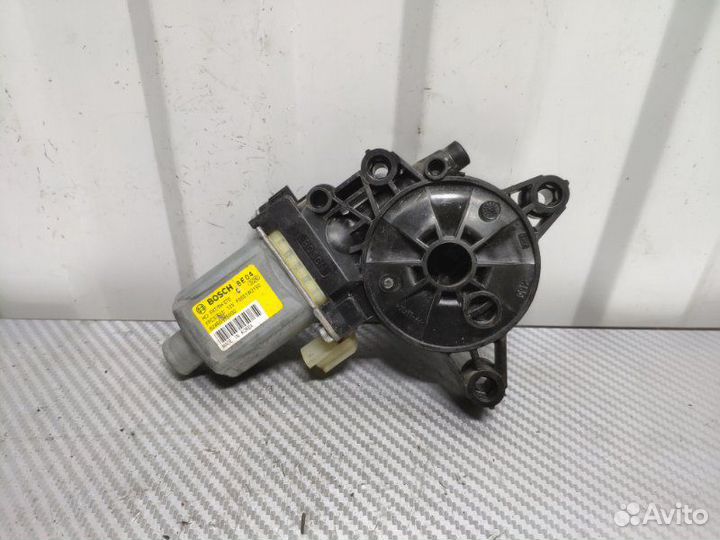 Мотор стеклоподъемника передний правый Hyundai