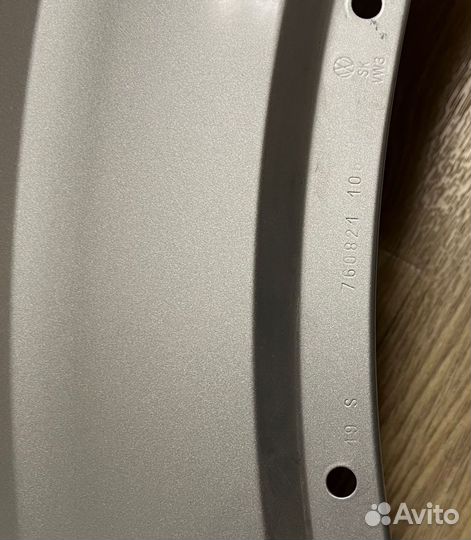 Крыло переднее правое серое Vw Touareg 3 CR7