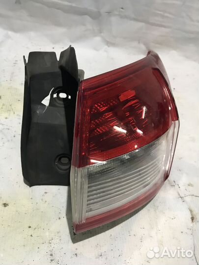 Фонарь задний правый Ford Kuga