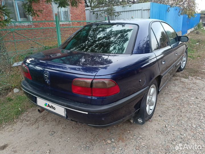 Opel Omega 2.0 МТ, 1998, 330 000 км