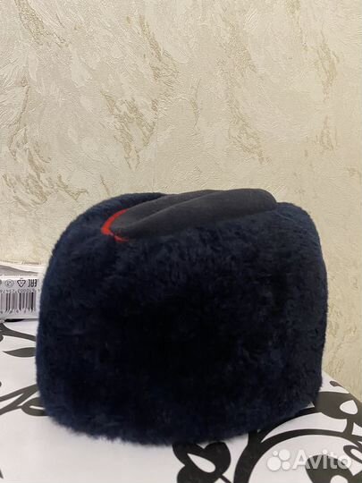 Женская зимняя шапка полиции