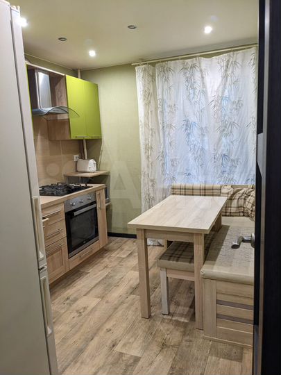 2-к. квартира, 48 м², 1/10 эт.