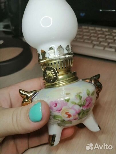 Фарфоровая статуэтка