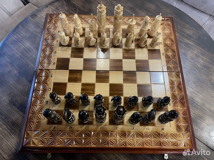 Шахматы нарды шашки 3 в 1 ручной работы