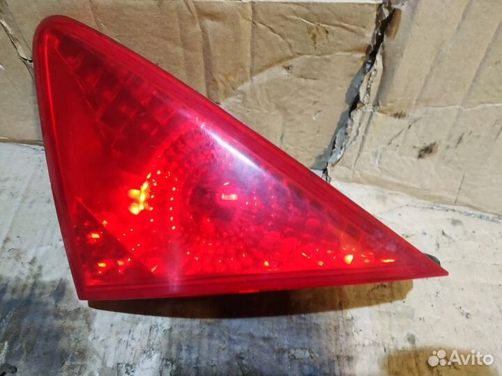 Фонарь задний правый Peugeot 3008 1.6 turbo ep6t