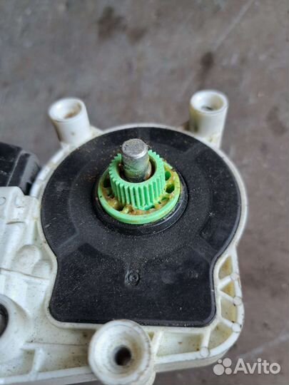 Мотор стеклоподъемника передний левый на BMW E60