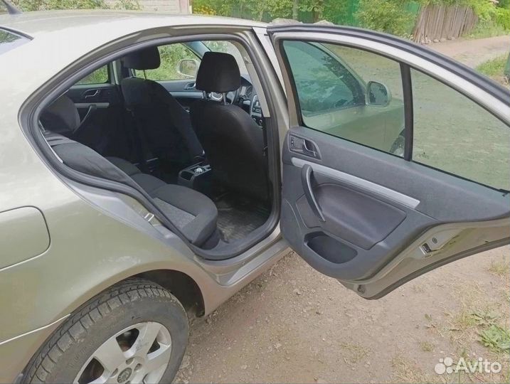 Skoda Octavia 1.6 МТ, 2009, 300 000 км