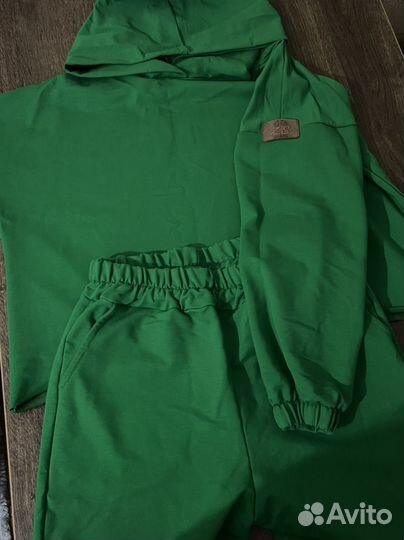 Спортивный костюм женский