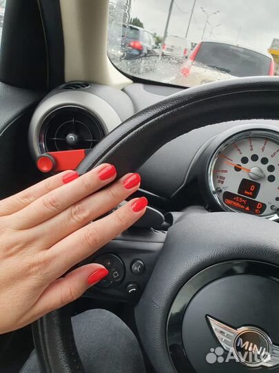 Маникюр с покрытием гель-лаком