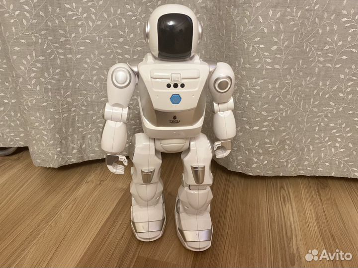 Игрушка робот