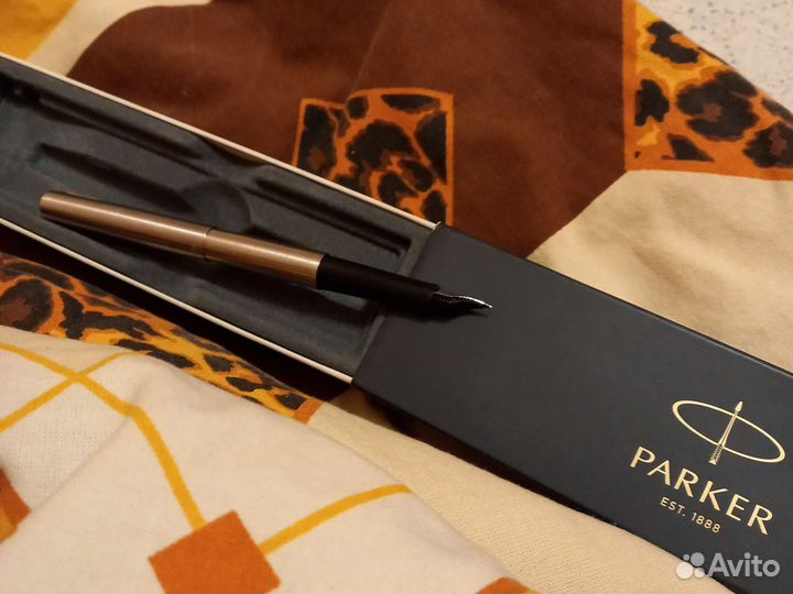 Перьевая ручка паркер
