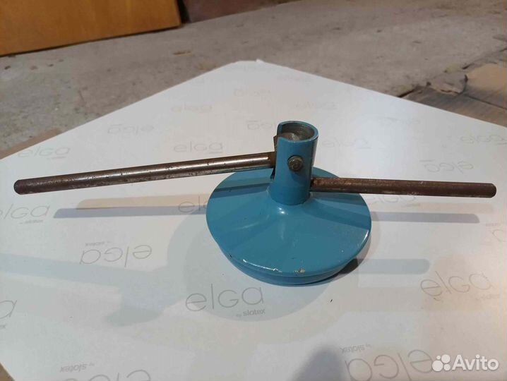 Приспособление для консервации (закрывания крышек)