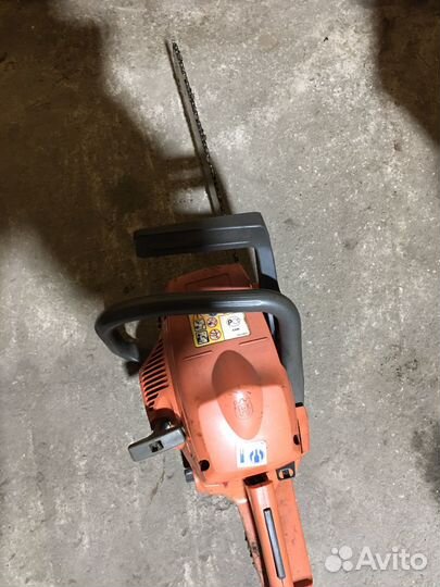 Бензопила хускварна 137