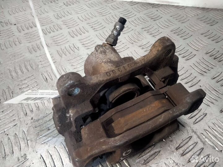 Задний левый суппорт Mercedes Vito w639