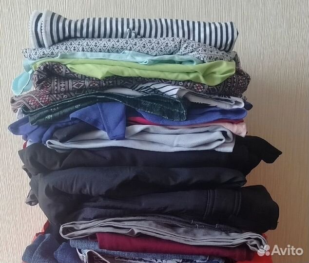 Вещи женские, мужские, куртки зимние, подушка