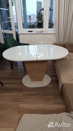 Кухонный стол стеклянный раздвижной