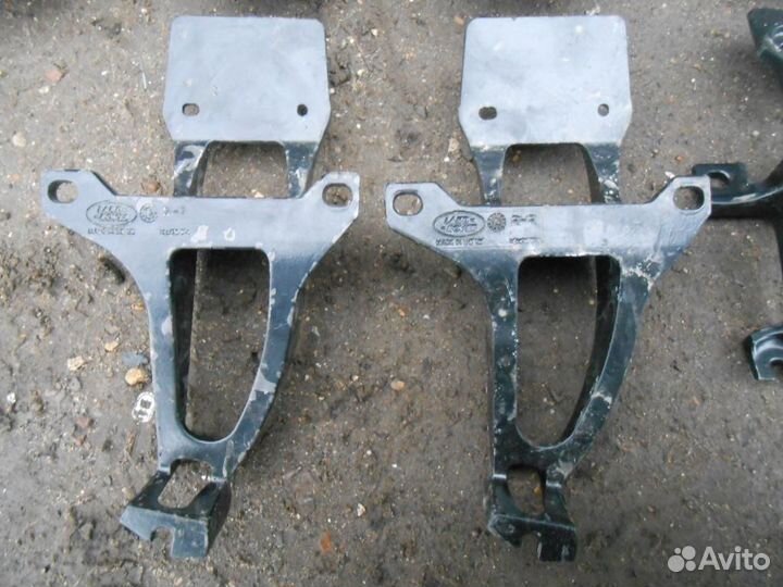 Range Rover L405 Sport L494 кронштейн задний правы