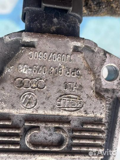 Датчик уровня масла 1J0907660C