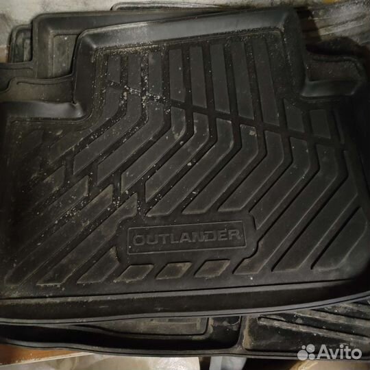 Автомобильные коврики Mitsubishi outlander