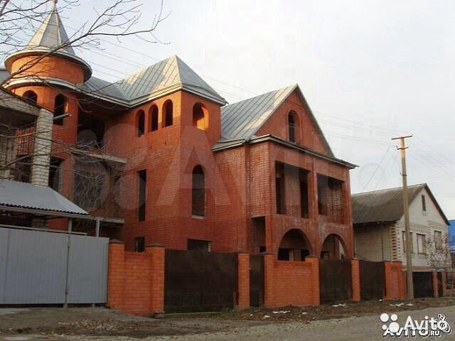 Дом 850 м² на участке 5 сот.