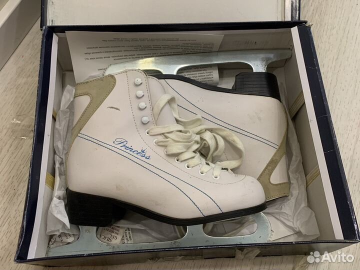 Коньки женские 38 размер