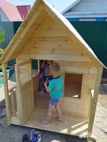 Детский игровой домик из дерева