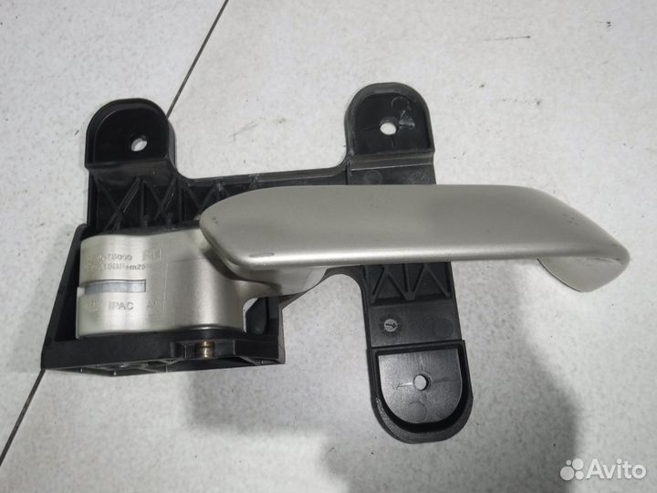 Ручка двери передней внутренняя Infiniti QX56 Ja60