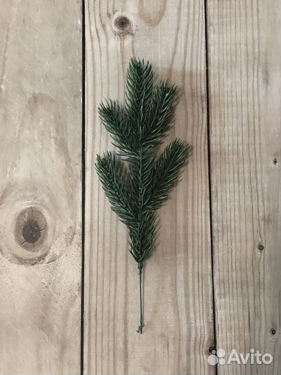 Ветка ели искусственная 10 шт, 27 см