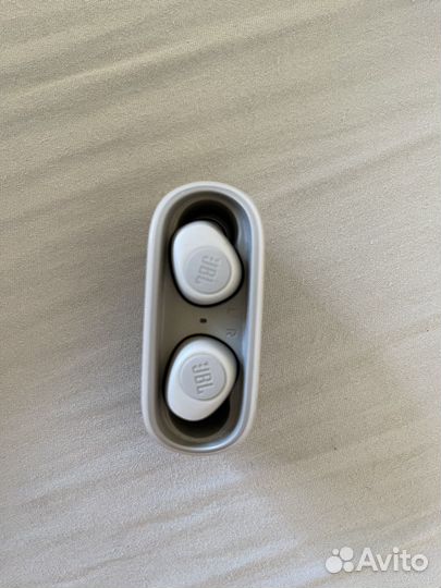 Беспроводные наушники JBL Vibe 100