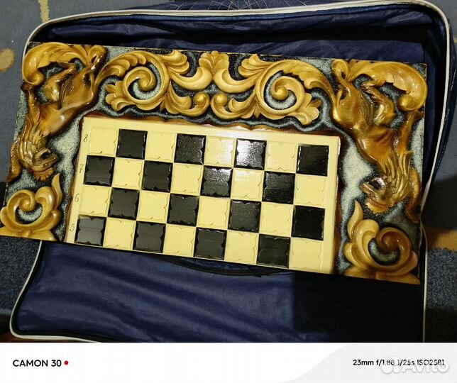 Нарды и шахматы совместно на одной доске