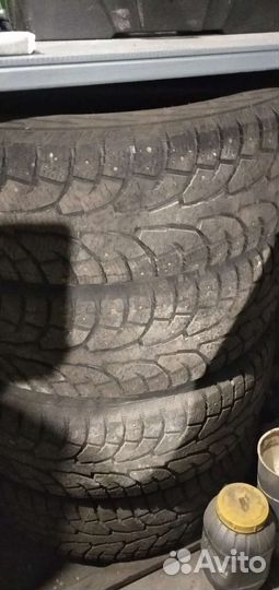 Hankook Radial RA10 2.25/65 R17