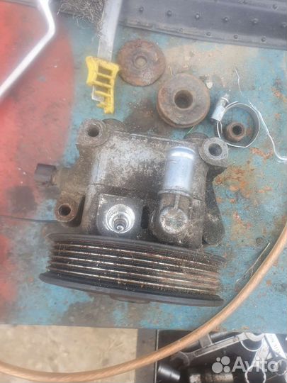 Насос гур Ford focus 1 7611 332 128