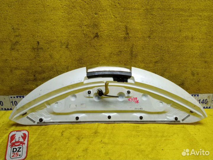 Спойлер задний Nissan Leaf AZE0 EM57 2013/Цвет Qab