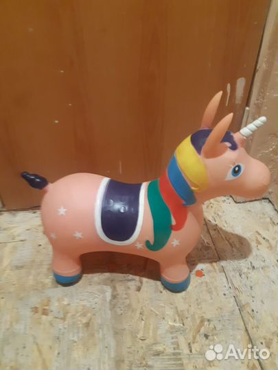 Попрыгун единорог