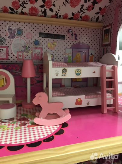 Домик кукольный