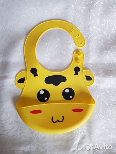 Слюнявчики, баночки/поильники, памперсы