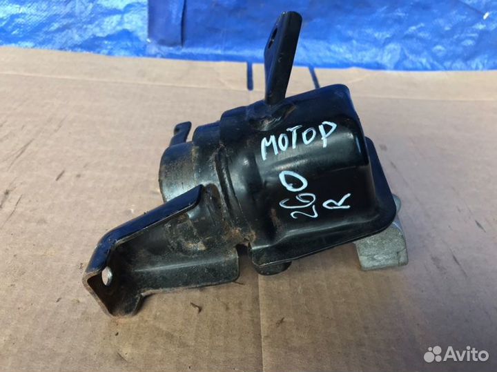 Подушка двигателя правая Toyota Corolla E170 2zrfe