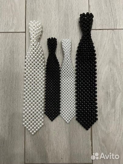 Подвеска для телефона и галстуки ручной работы