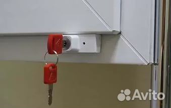 Детский замок блокиратор и ручка с замком на окна