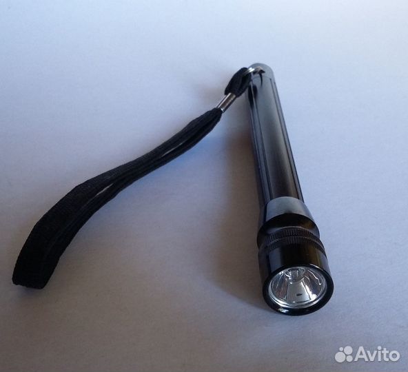 Компактный фонарик Oriflame на 2 батарейки ааа