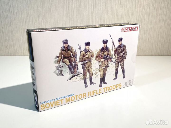 3008 Советские мотострелки (4 фигуры) Dragon, 1/35