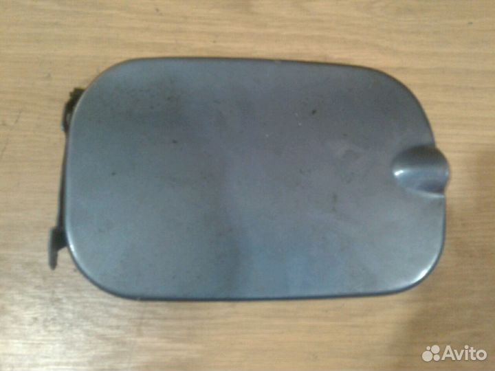 Лючок бензобака Renault Sandero