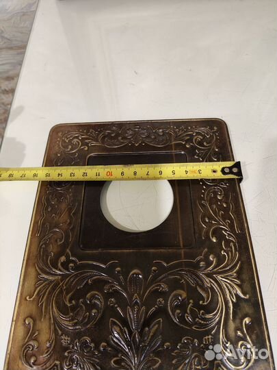 Подрозетник. Латунная советская рама