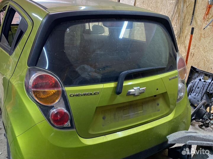 Крышка багажника Chevrolet Spark M300