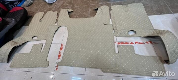 Продам 3D ковры из экокожи на Sitrak С7Н, бол.каб