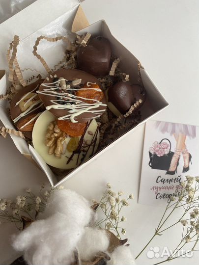 Шоколадные конфеты ручной работы