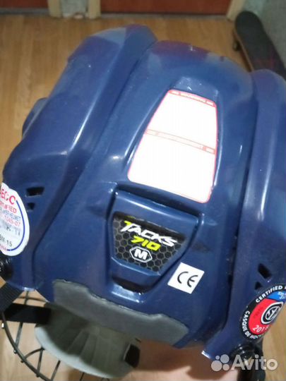 Шлем хоккейный ccm 710.Коньки Bauer vapor 3.7