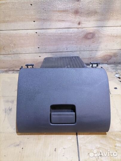 Бардачок Ford Focus 2