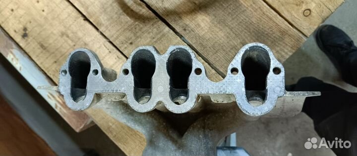 Впускной коллектор VW passatб4 2.0 л